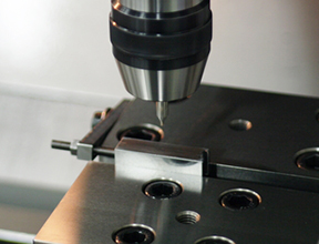 Detection of tool wear by CNC machining center has realized the improvement of the machining accuracy